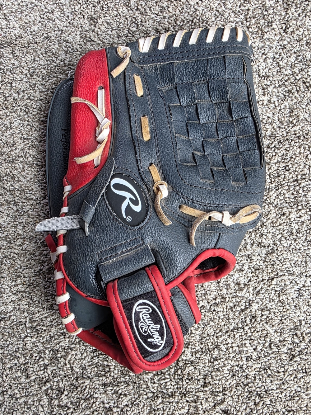 Rawlings Kids Black and Red Baseball Glove PL115G Size 11.5" Youth For Lefties
